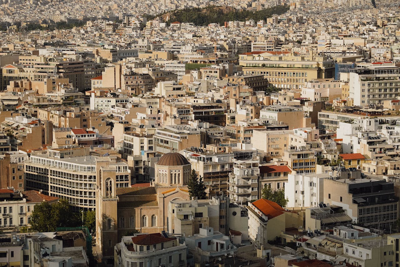 pexels-maksim-romashkin-13748598(1)